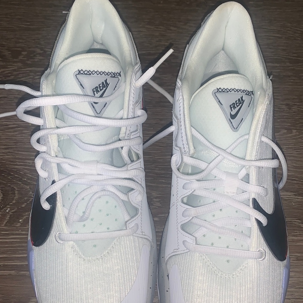 Nike zoom freak 2 “ White cement”